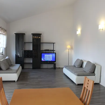 Apartment Vanii Rust