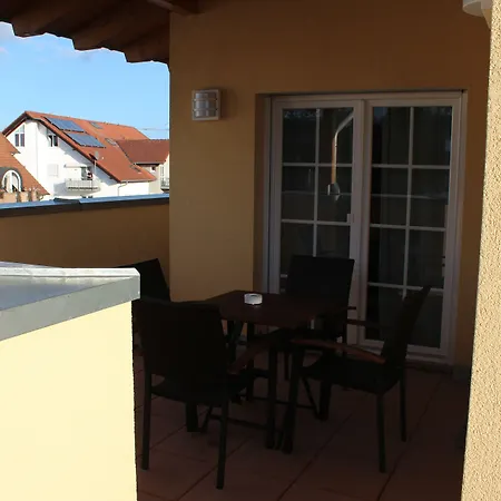 Vanii アパート ルスト